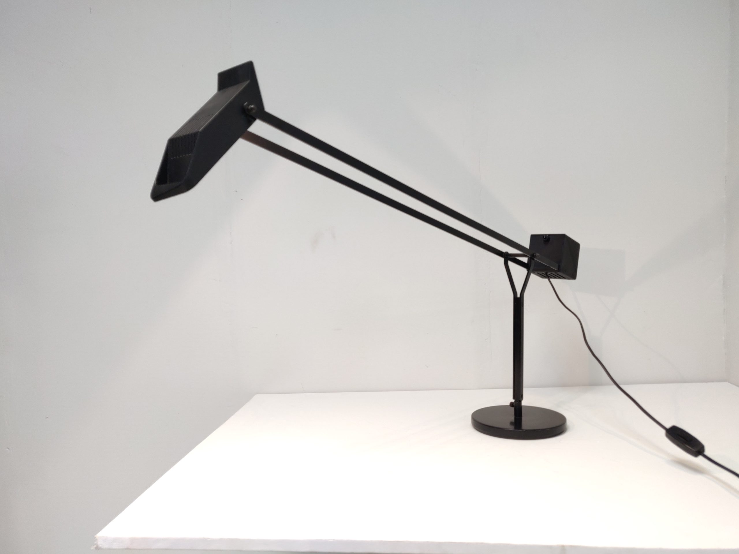 Artiest draad Rommelig Fase desk lamp – Retge